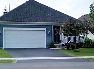 83 Hickory Grove Ln, Buffalo, NY 14227