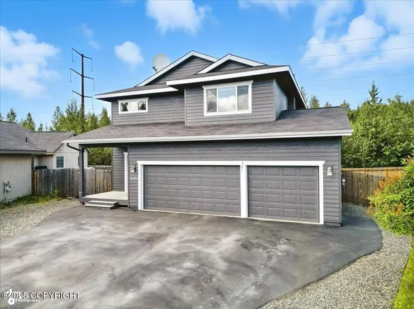 13190 Kuphaldt Cir, Eagle River, AK 99577