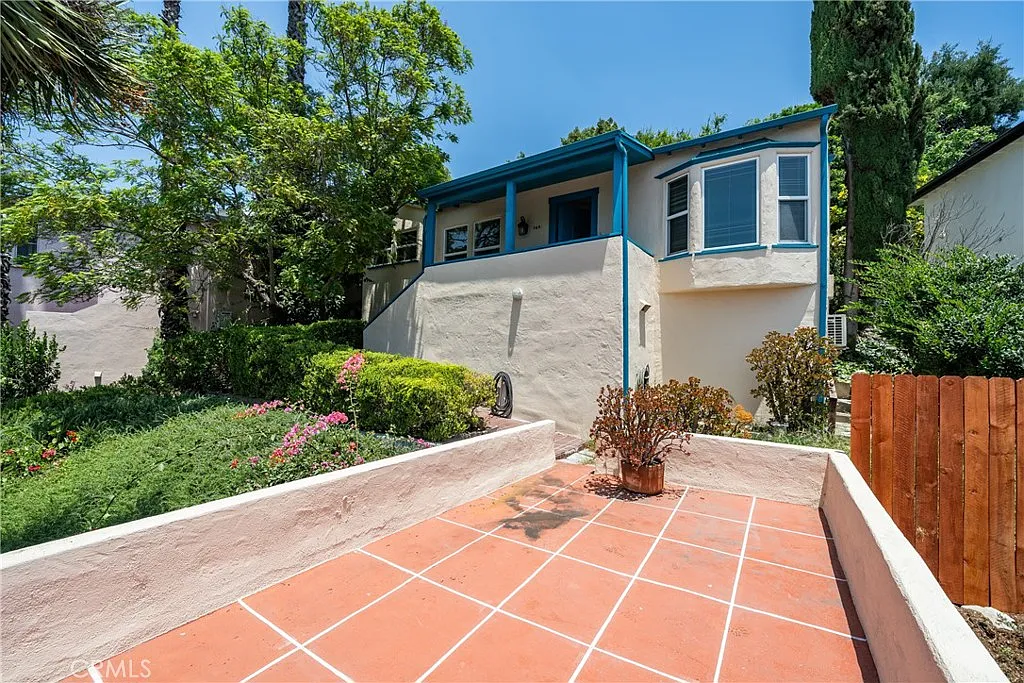 3 bed, 1116 sqft, $5,000 — Photo 4