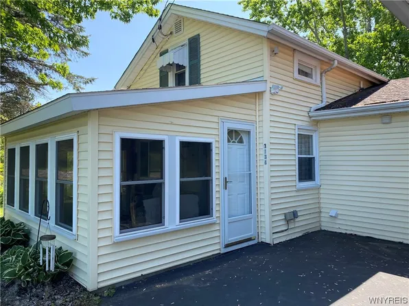 3134 Coomer Rd, Newfane, NY 14108