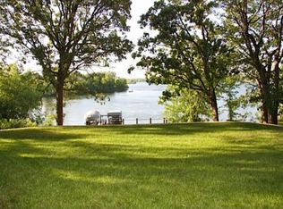 10733 202nd St W, Lakeville, MN 55044