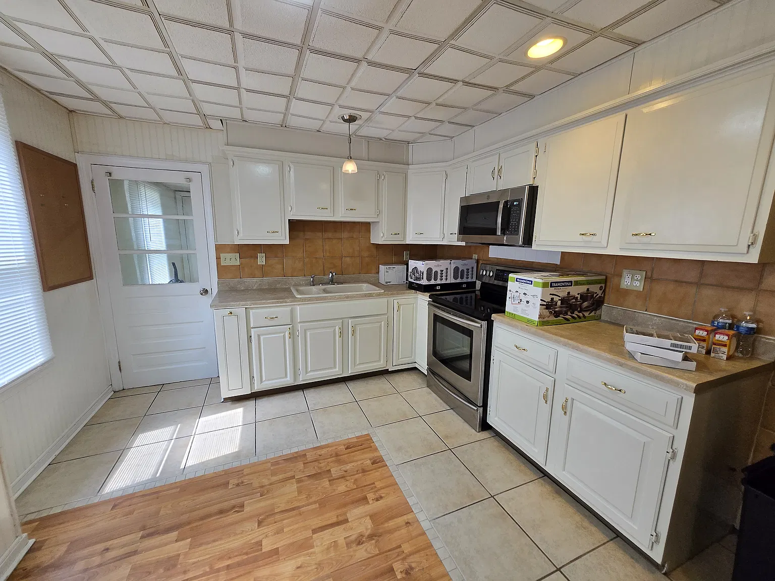 154 S 5th Ave — Photo 1