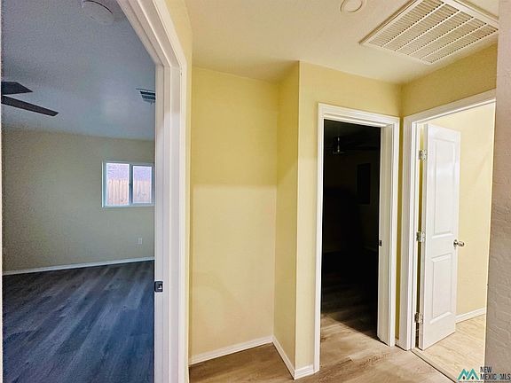 4th image of 507 S Fir Ave