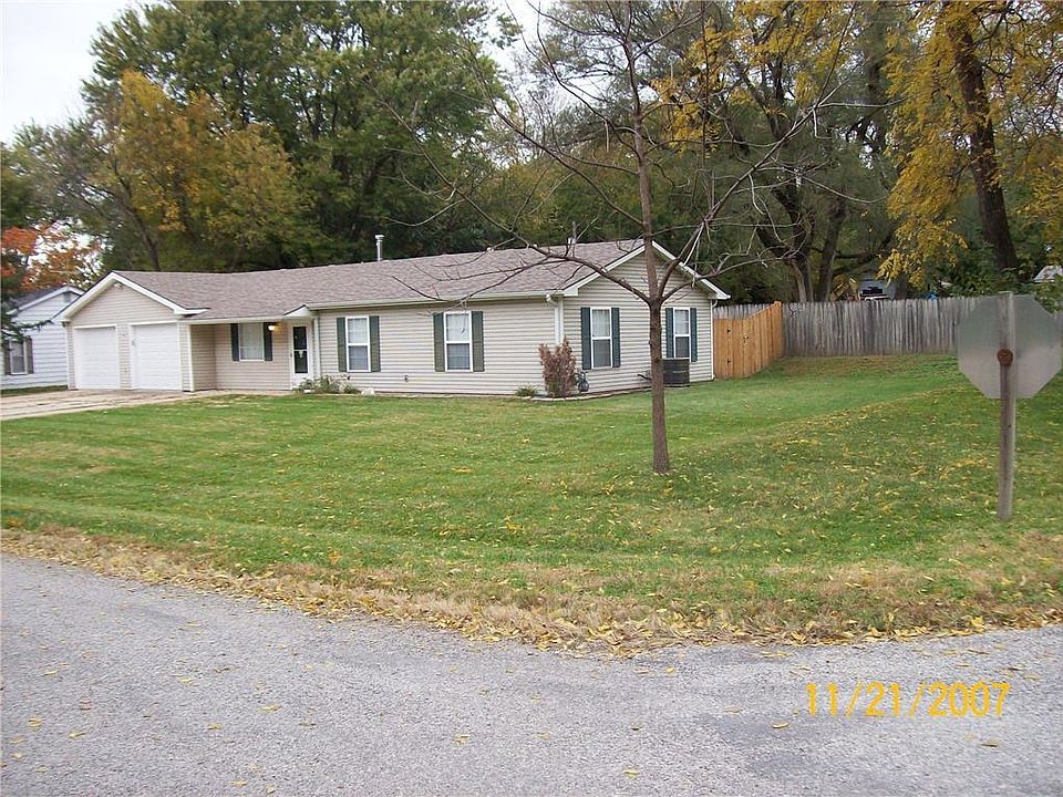 Nice Corner Lot
