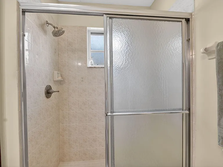 1080 Salmon Isle — Photo 38