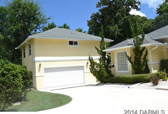 2nd image of 64 Dix Ave