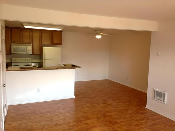 5th image of 3454 Castle Glen Dr Unit 126