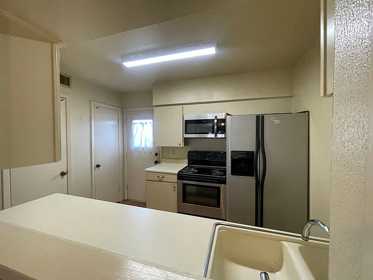 3820 Fairfield Ave #37 — Photo 9