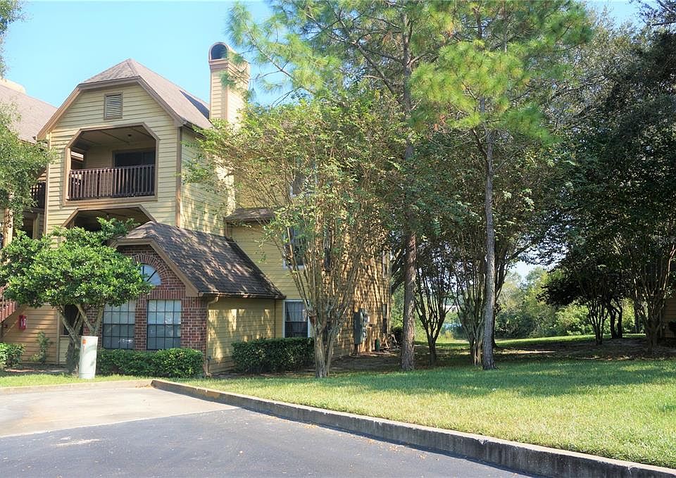 1st image of 315 LAKEPOINTE DRIVE #102