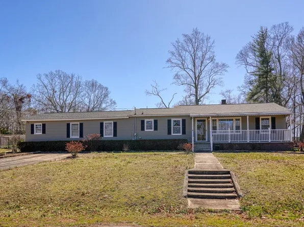 143 Greenway Dr, Cowpens, SC 29330