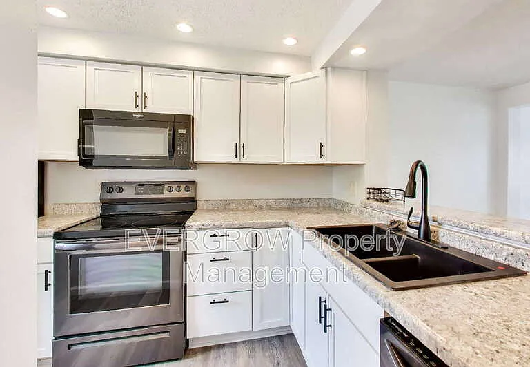 3741 Lima Ct — Photo 8