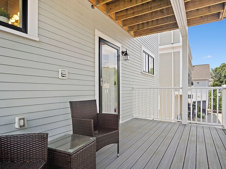 54 Waverly St #1 — Photo 13