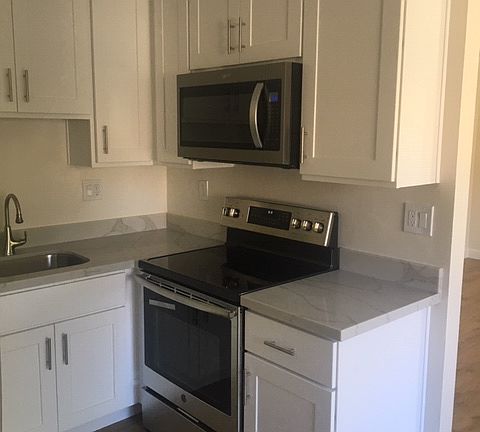 5th image of 1988 Bellomy St #21