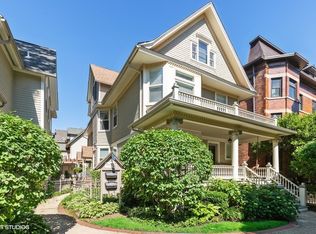 217 N Grove Ave APT B, Oak Park, IL 60302