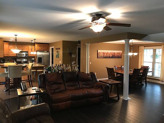 4th image of 424 Deer Park Dr NE