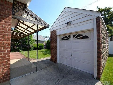 4th image of 730 Foch Blvd