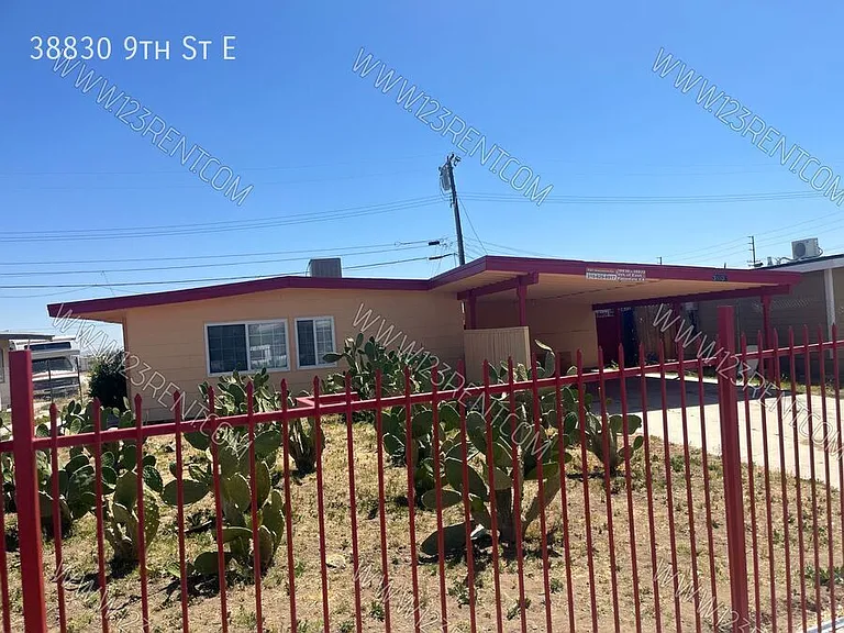 38830 9th St E — Photo 3