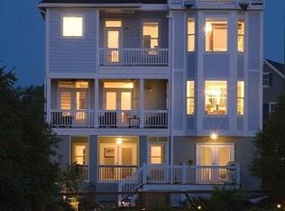 4 Parrothead Ln, Charleston, SC 29403
