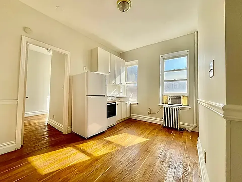39 Christopher St #3C