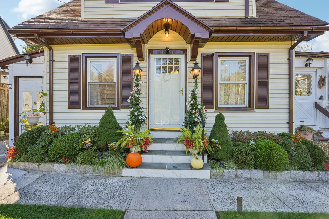 Valentine St-S2610-001.jpg