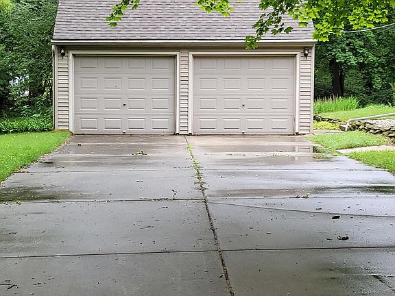 3rd image of 2386 Seminole Dr
