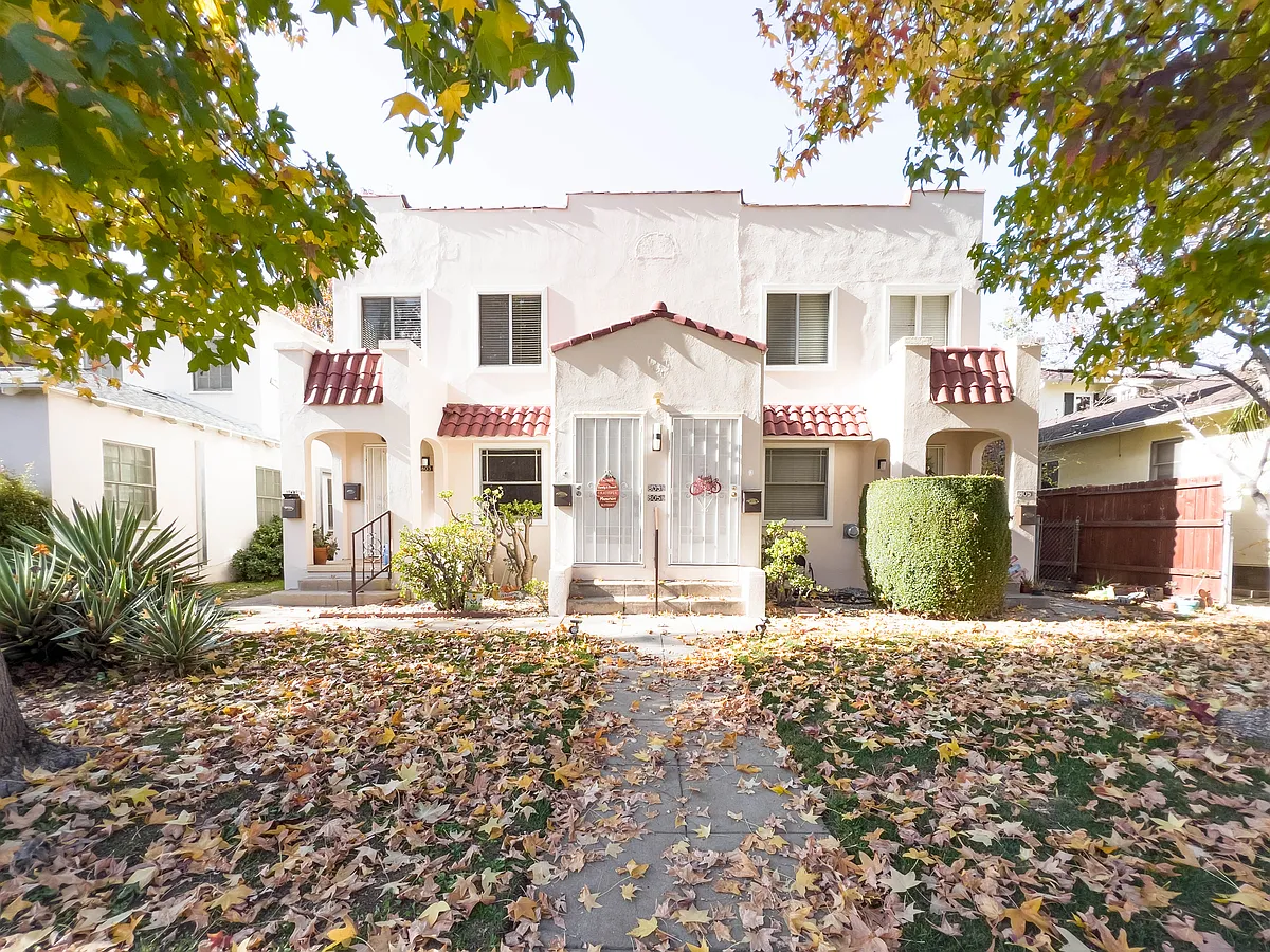 Building Photo - 803 Lindaraxa Park N #B