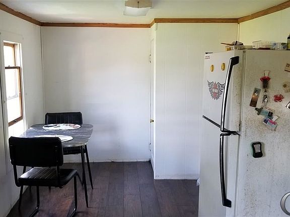 3rd image of 811 Abrey Ave