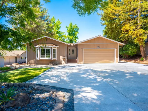 11384 Torrey Pines Dr, Auburn, CA 95602