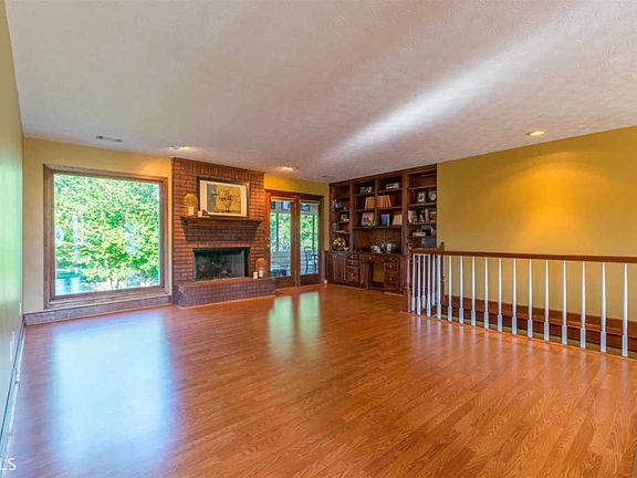 3rd image of 2042 Fairway Trace Ln #19