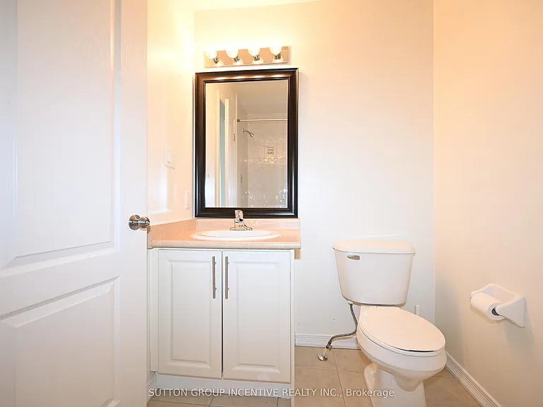 90 Sovereigns Gate #29 — Photo 31