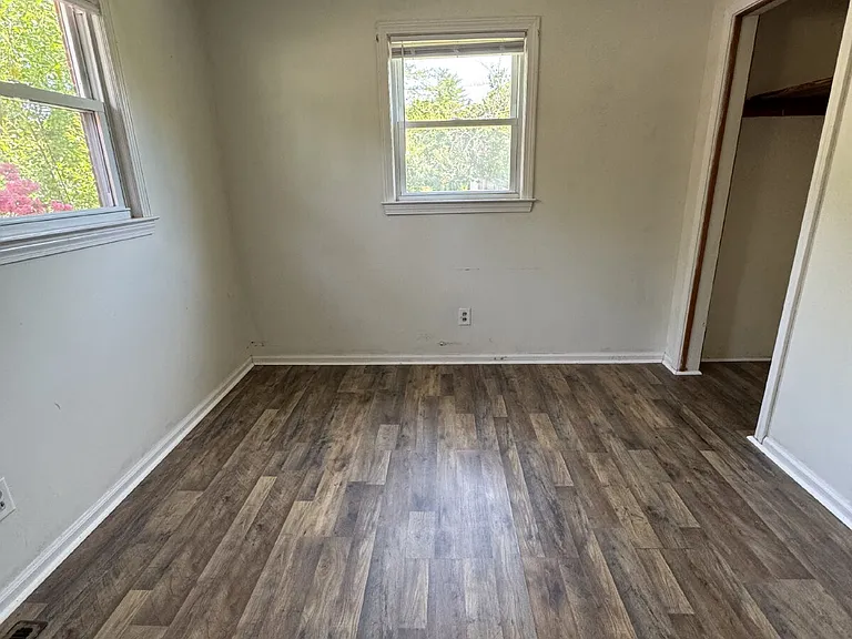 1810 Willow Rd — Photo 7