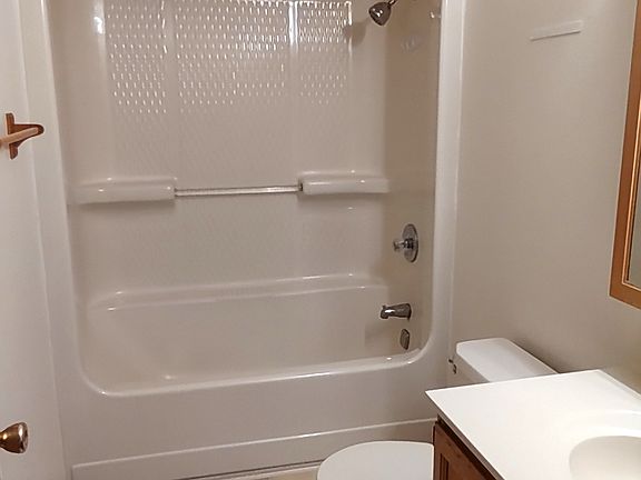 5th image of 5280 Fuller Dr #4