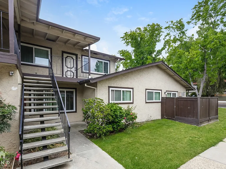1574 Tenaka Pl #3 — Photo 17