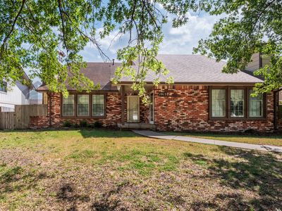 1017 E Redwood Rd, Derby, KS, 67037