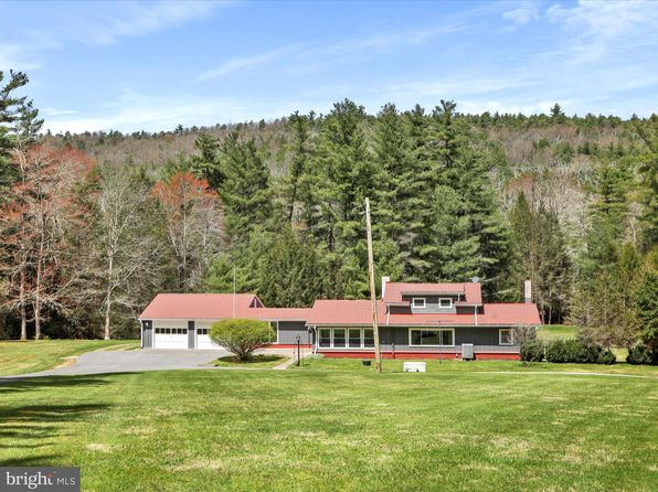2236 Pine Grove Rd, Fayetteville, PA 17222