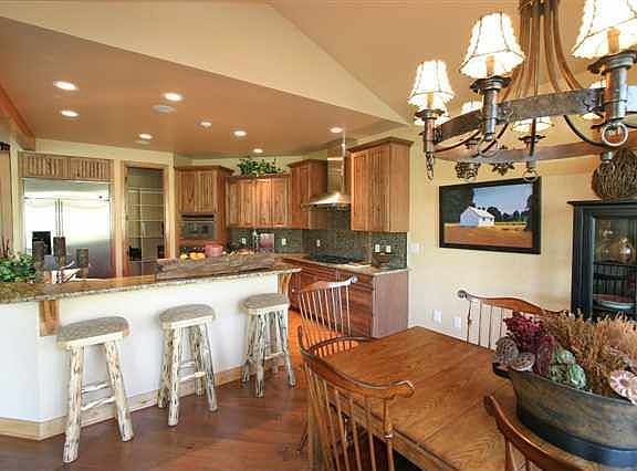 3rd image of 733 Anglers Bend Way