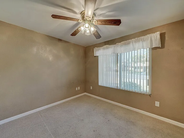 3301 W Loma Ln #1 — Photo 10