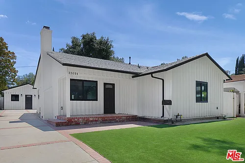 22054 Avenue San Luis Photo 1