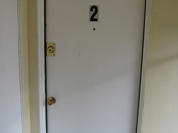 4th image of 3161 Belden Cir APT 2