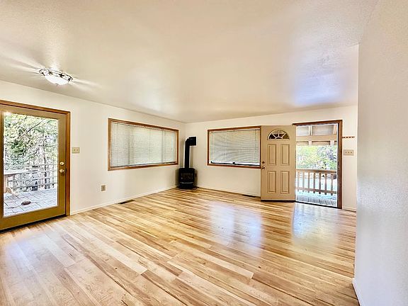 2nd image of 2981 Kenshaw Way
