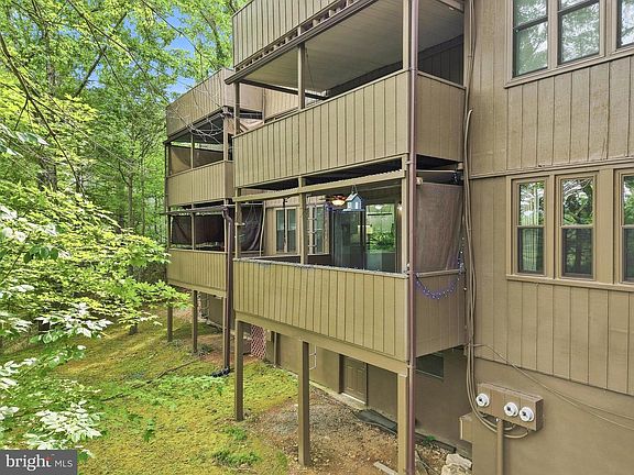 4th image of 329 The Hill Rd #6A-L