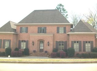 1889 Forrest St, Tupelo, MS 38801