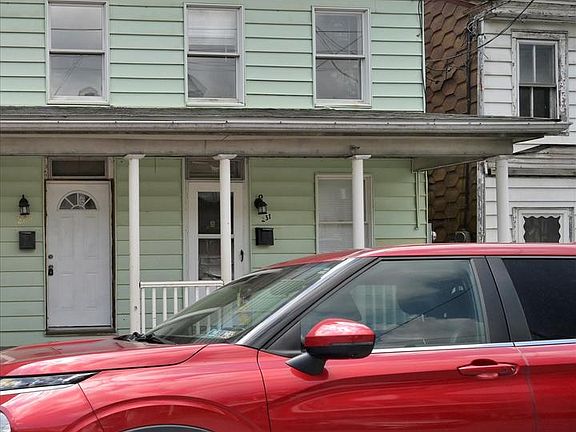 2nd image of 231 Valley St