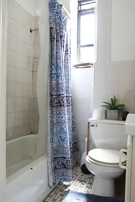 Rented by Rennit Inc. | media 50