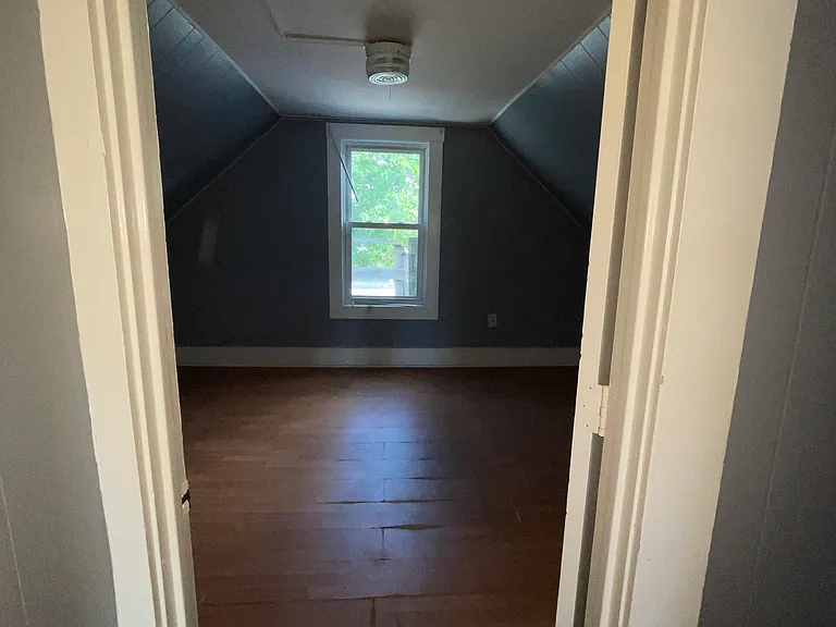 12 Academy St #B — Photo 10