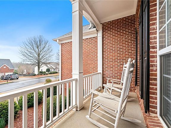 4th image of 3761 Devenwood Way