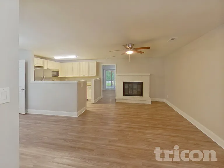 8717 Timbercrest Cir — Photo 6