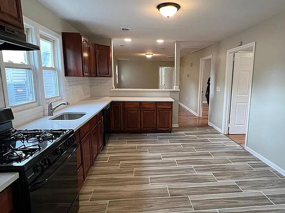 3rd image of 114 Seymour Ave #1A