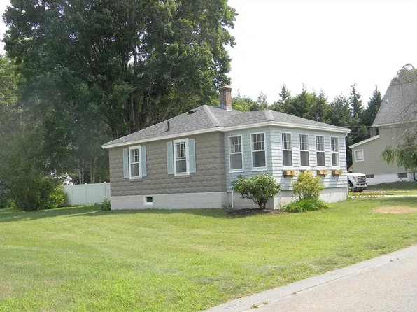15 Columbus Ave, Baldwinville, MA 01436