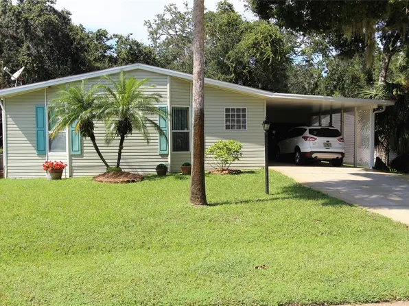 320 Water Landing Dr, Oak Hill, FL 32759